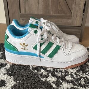 adidas originals women’s forum bold platform Sneakers white blue green 8.5